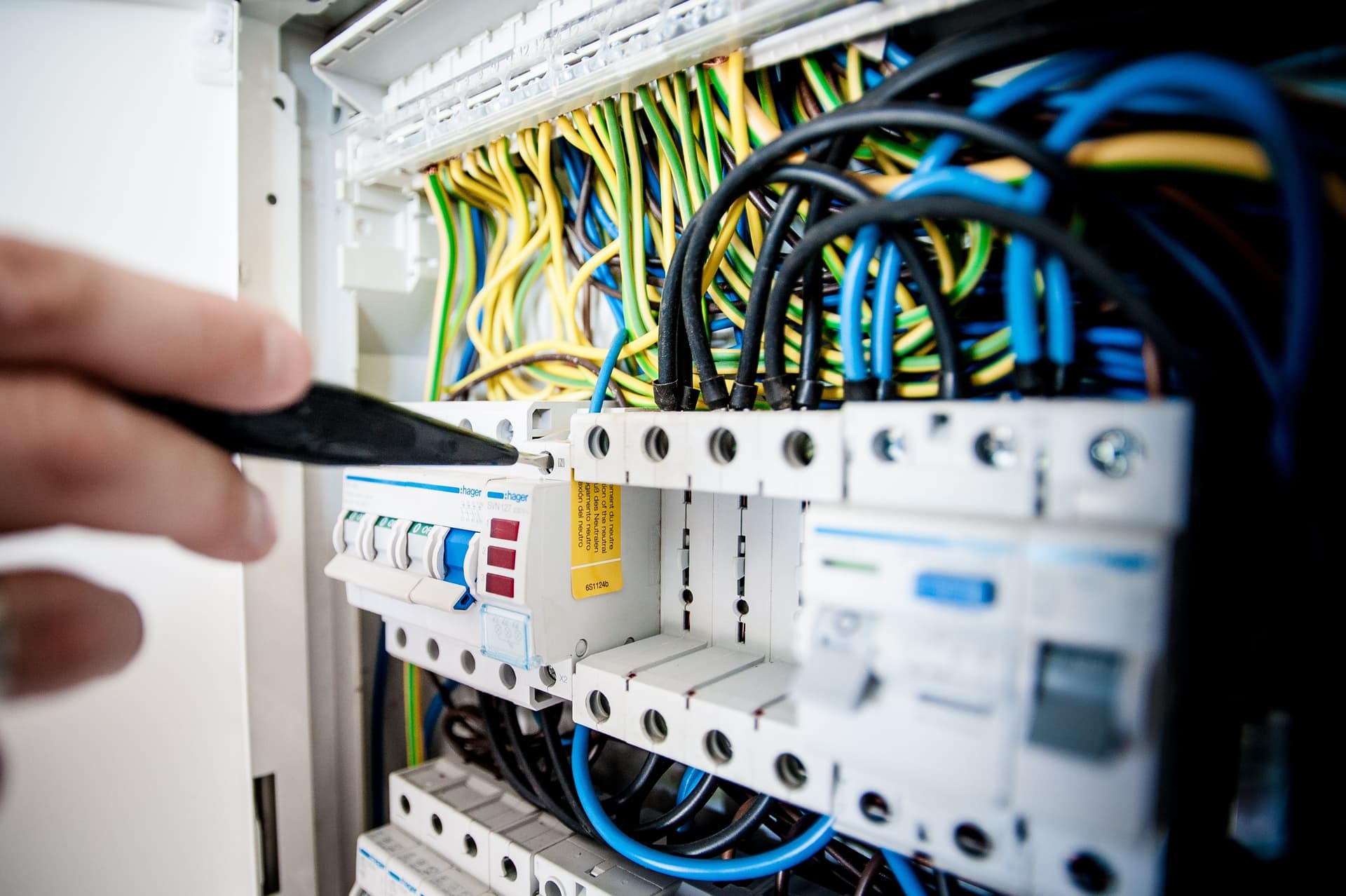 Elektro Jansen aan het werk